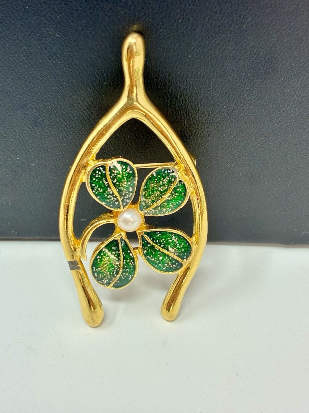JJ Wishbone Clover Brooch 2" Green Enamel Gold Tone with Pearl